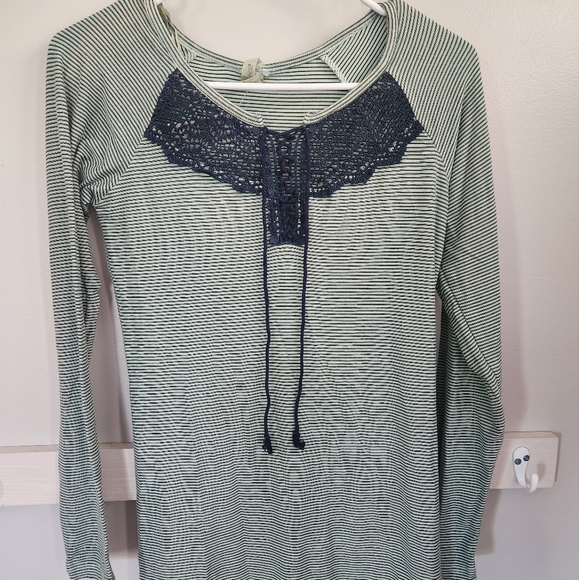 Bke gimmicks top green stripe nwt small - Picture 1 of 1